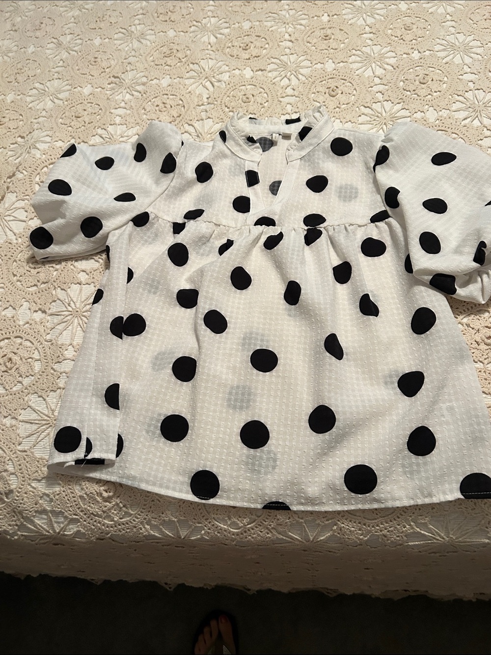 Cato White Top with Black Polka Dots and Puff Sleeves